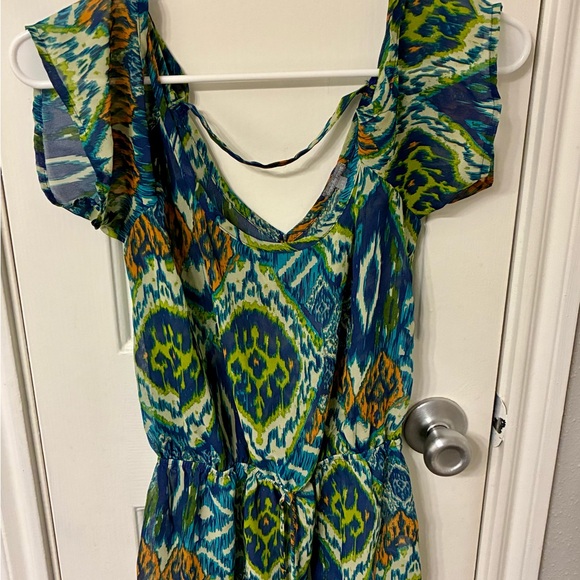 Colorful Ikat Patterned Top - Picture 6 of 9